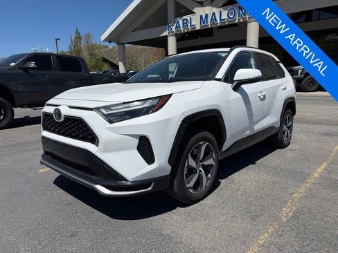 Used 2025 Toyota RAV4 SE AWD/4WD image 1