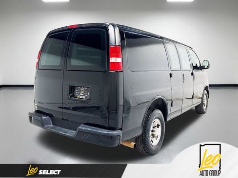 Used 2019 Chevrolet Express 2500 w/ Driver Convenience Package RWD image 8