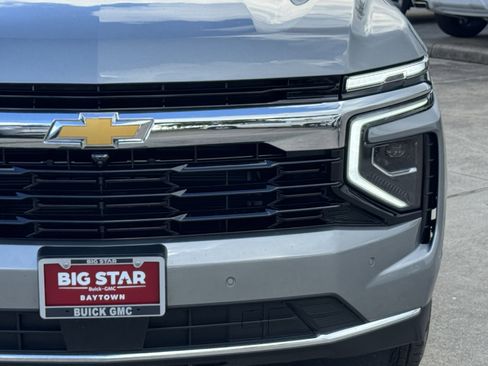 Used 2026 Chevrolet Suburban LS RWD image 5