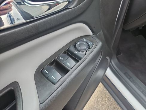 Used 2024 Chevrolet Equinox LS FWD image 11