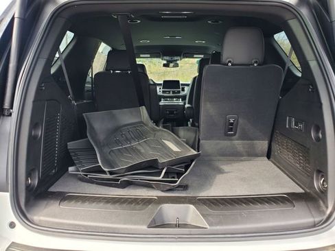 Used 2024 Chevrolet Tahoe LT w/ Luxury Package image 11