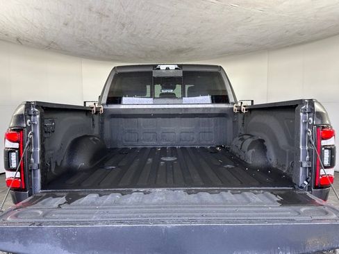 Used 2024 RAM 2500 Limited AWD/4WD image 34