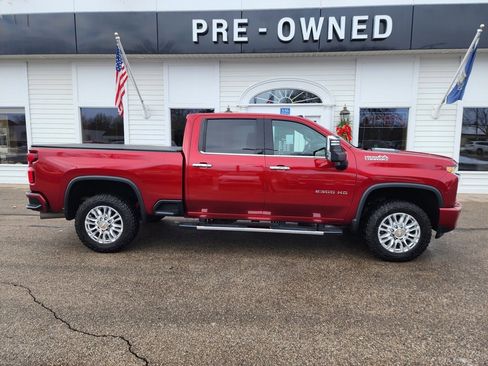 Used 2021 Chevrolet Silverado 2500 High Country w/ Z71 Off-Road Package image 4