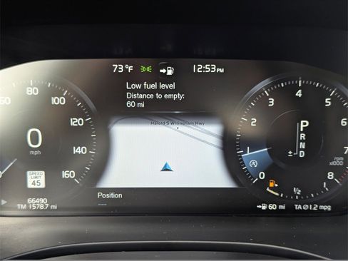 Used 2019 Volvo XC60 T5 Momentum w/ Multimedia Package image 24