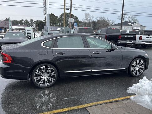 Used 2022 Volvo S90 B6 Inscription w/ Advanced Package image 14
