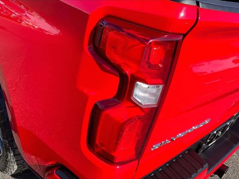 Used 2019 Chevrolet Silverado 1500 RST image 29