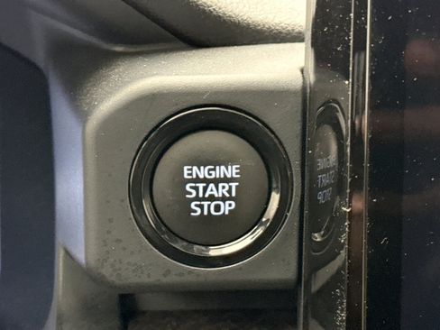 Used 2024 Toyota Tacoma Limited w/ Limited Package (LT) image 22