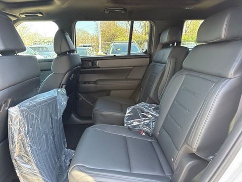 New 2026 Hyundai Santa Fe Calligraphy AWD/4WD image 9