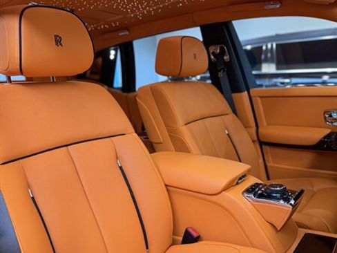 Used 2026 Rolls-Royce Phantom Sedan image 10