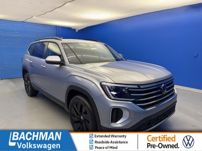 Certified 2025 Volkswagen Atlas SE w/ Panoramic Sunroof Package