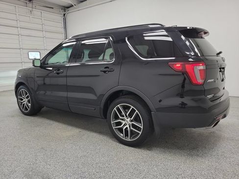 Used 2017 Ford Explorer Sport AWD/4WD image 4