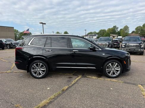 Used 2020 Cadillac XT6 Premium Luxury AWD/4WD image 4