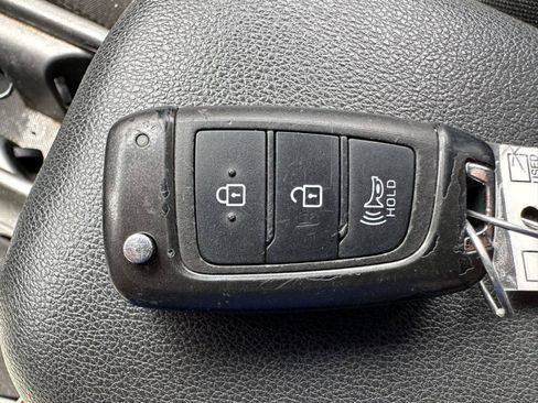 Used 2023 Hyundai Kona SE AWD/4WD image 14