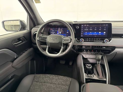 Used 2024 Chevrolet Colorado Z71 w/ Z71 Convenience Package 2 image 20