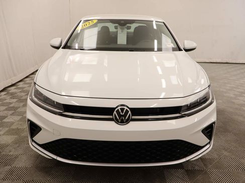 Used 2025 Volkswagen Jetta S image 5
