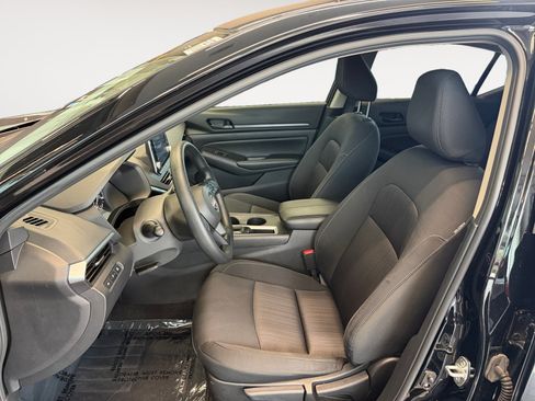 Certified 2025 Nissan Altima 2.5 S FWD image 24