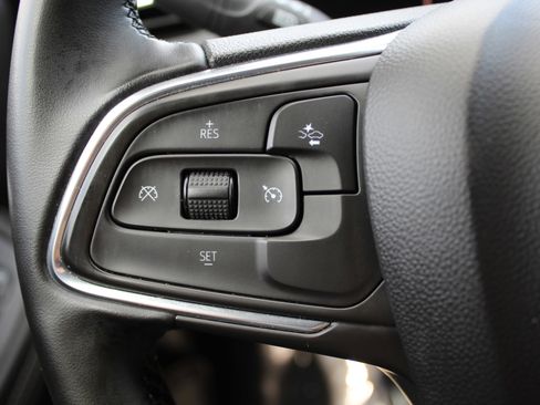 Used 2024 Buick Encore GX Sport Touring image 25