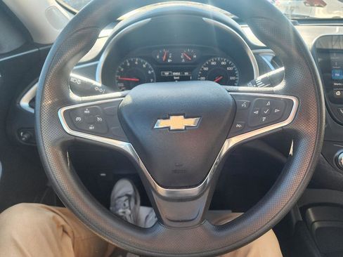 Used 2020 Chevrolet Malibu LS image 21