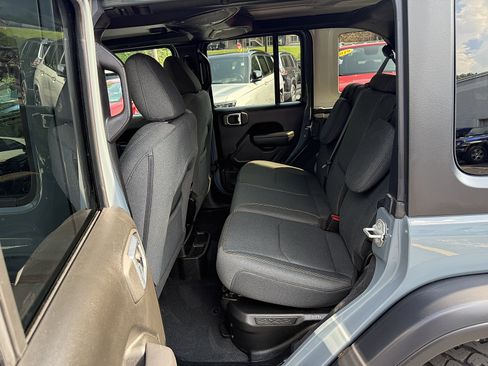 Certified 2024 Jeep Wrangler Unlimited AWD/4WD image 14