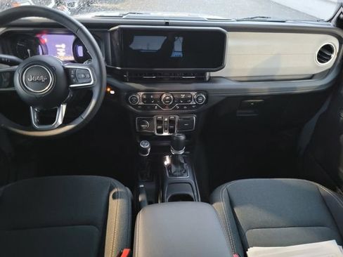 Certified 2025 Jeep Wrangler Unlimited Sahara w/ Safety Group image 6