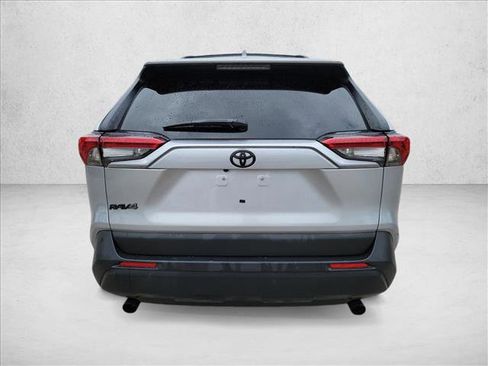 Used 2025 Toyota RAV4 XLE Premium FWD image 6