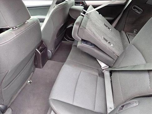 Used 2017 Subaru Outback 2.5i Premium image 9