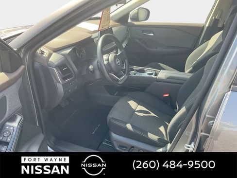 Used 2023 Nissan Rogue SV AWD/4WD image 11