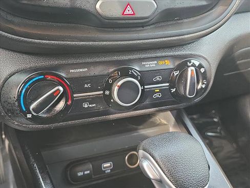 Used 2020 Kia Soul LX image 13