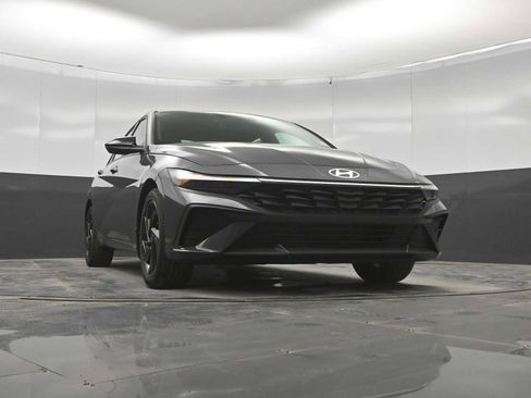 New 2026 Hyundai Elantra SEL Sport FWD image 33
