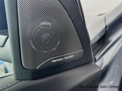 Certified 2024 BMW X7 xDrive40i w/ Premium Package image 19