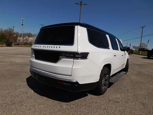 Used 2024 Jeep Grand Wagoneer L 4WD image 5