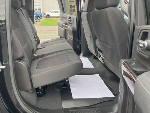 Used 2022 GMC Sierra 2500 SLE w/ SLE Value Package; image 15
