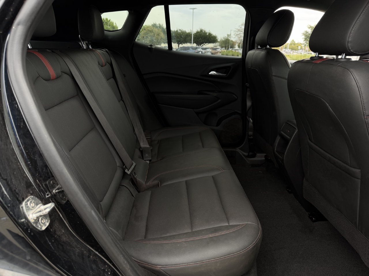 Used 2024 Chevrolet Trax RS FWD image 25