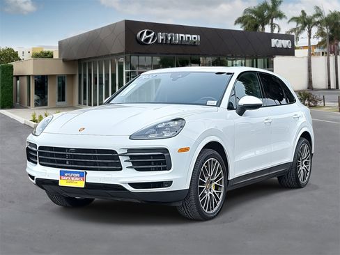 Used 2022 Porsche Cayenne Platinum Edition image 7