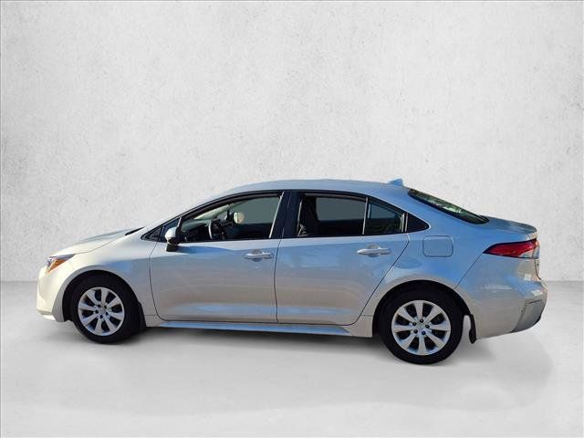 Used 2025 Toyota Corolla LE FWD image 5