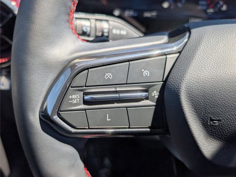 Used 2025 Chevrolet Equinox RS w/ Safety and Technology Package AWD/4WD image 24