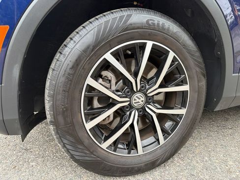 Used 2021 Volkswagen Tiguan SE AWD/4WD image 13