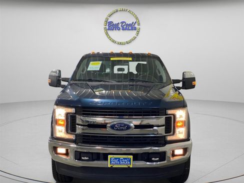 Used 2017 Ford F250 XLT w/ XLT Premium Package AWD/4WD image 8
