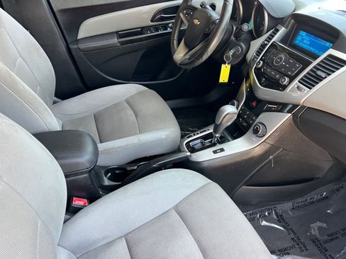 Used 2012 Chevrolet Cruze LT FWD image 17
