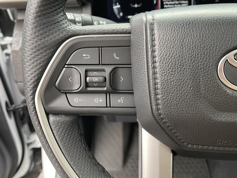 Certified 2025 Toyota Tacoma Limited AWD/4WD image 23