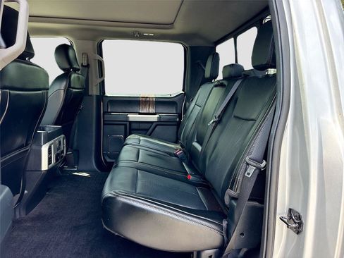 Used 2018 Ford F150 Lariat w/ Equipment Group 502A Luxury AWD/4WD image 26