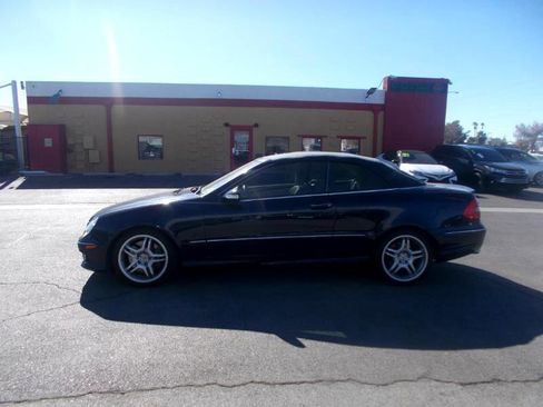 Used 2009 Mercedes-Benz CLK 550 Cabriolet image 4