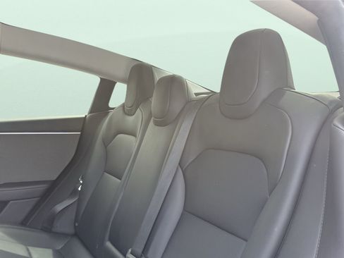 Used 2025 Tesla Model 3 Long Range RWD image 31