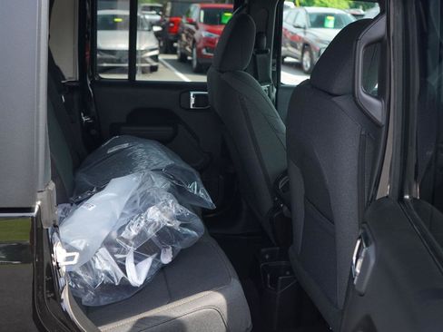 New 2025 Jeep Gladiator Sport image 52