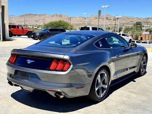 Used 2017 Ford Mustang Coupe RWD image 6