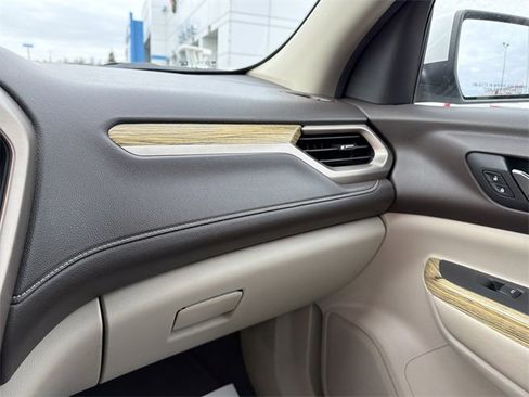 Used 2019 GMC Acadia Denali image 22