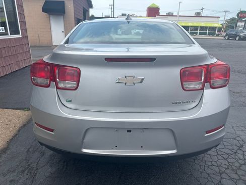 Used 2016 Chevrolet Malibu LT FWD image 4
