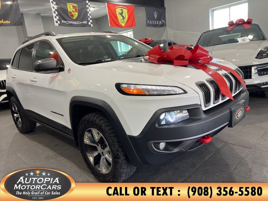 Used 2018 Jeep Cherokee Trailhawk AWD/4WD image 44