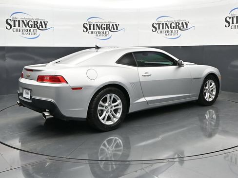 Used 2015 Chevrolet Camaro LT RWD image 7