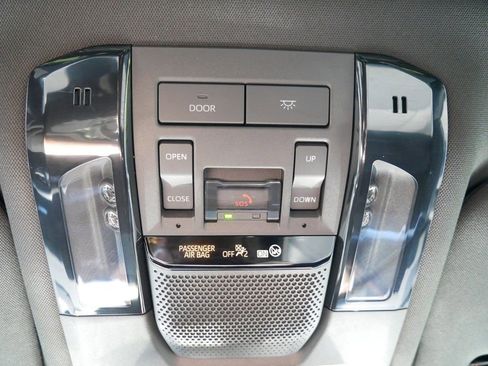 Used 2024 Lexus GX 550 w/ Cold Area Package AWD/4WD image 27